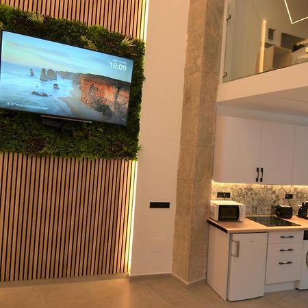 Apartament Biblioteca De Lujo En El Centro Historico De Malaga Zewnętrze zdjęcie